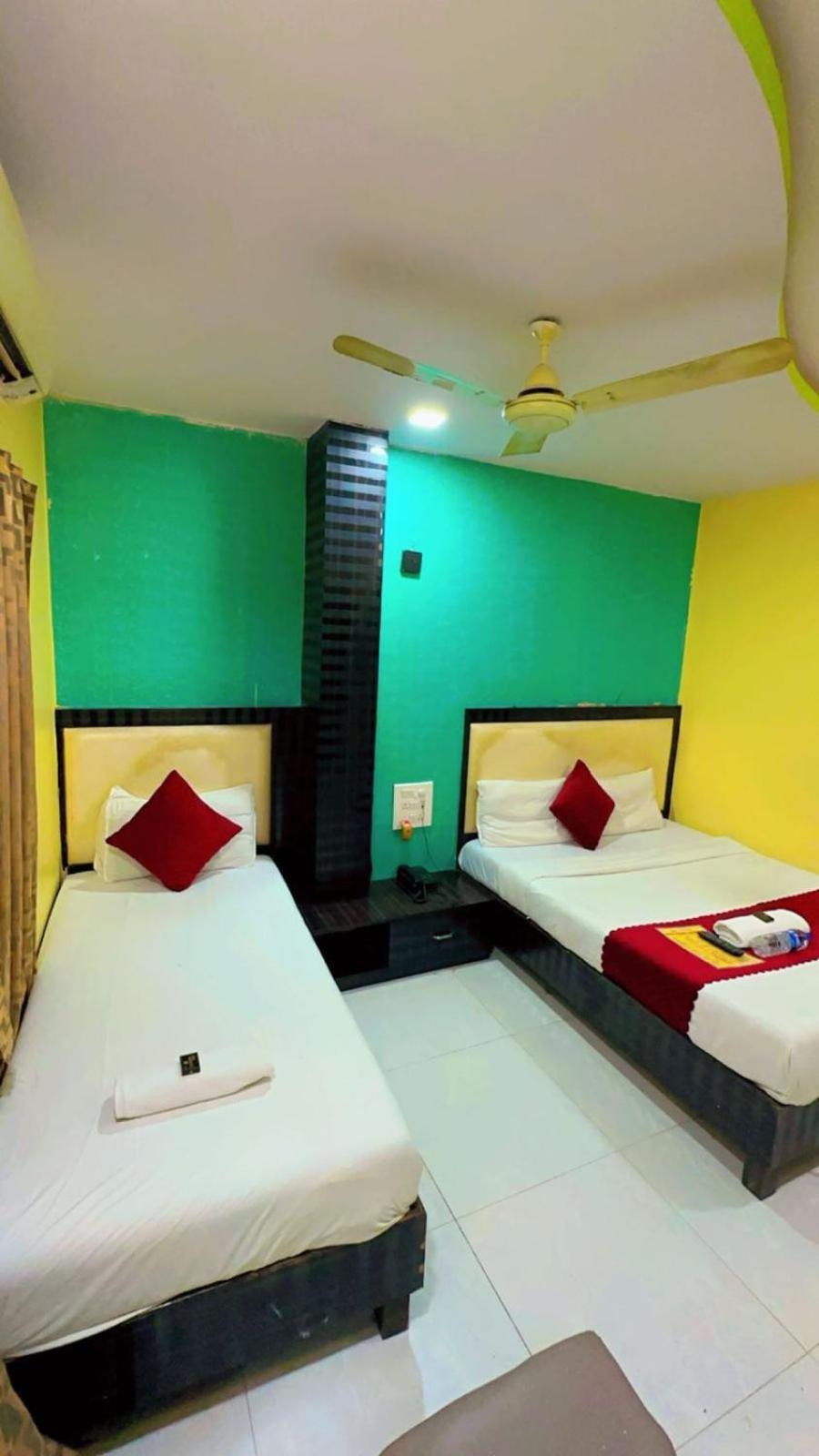 Hotel Avenue Near T-2 International Airport Mumbai — Photos 2